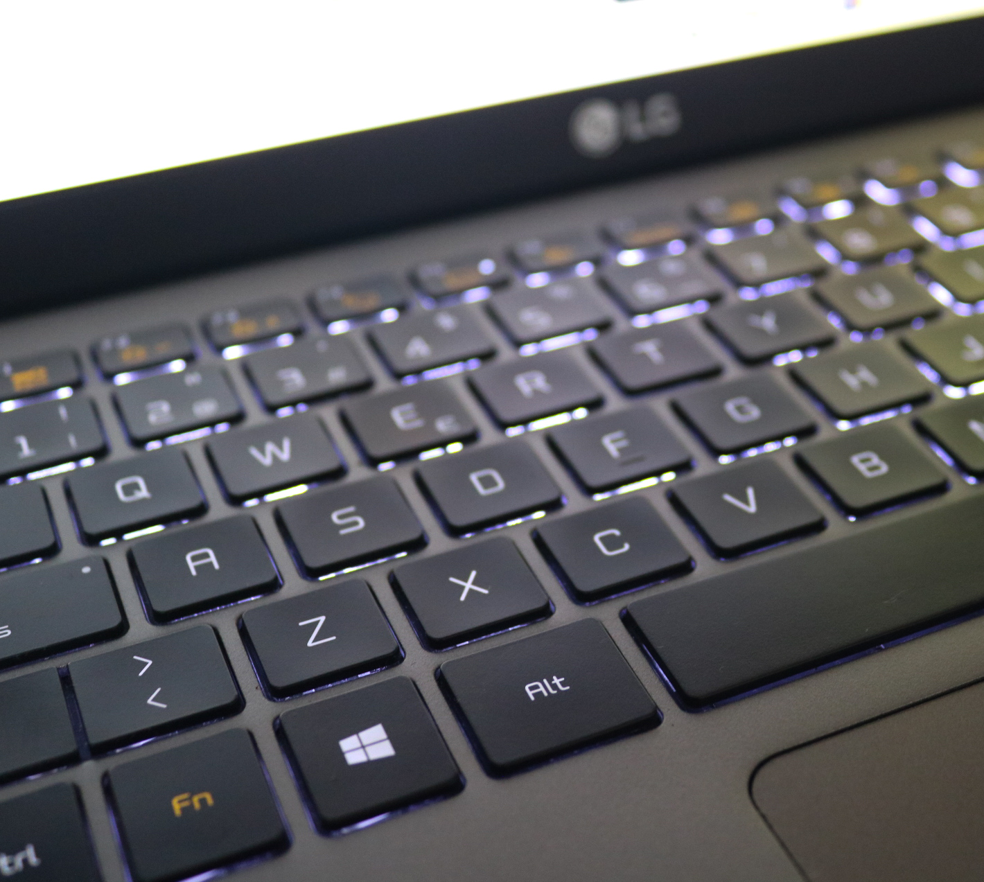 LG Gram-i5 10Th-8Ram 512SSD – Image 3