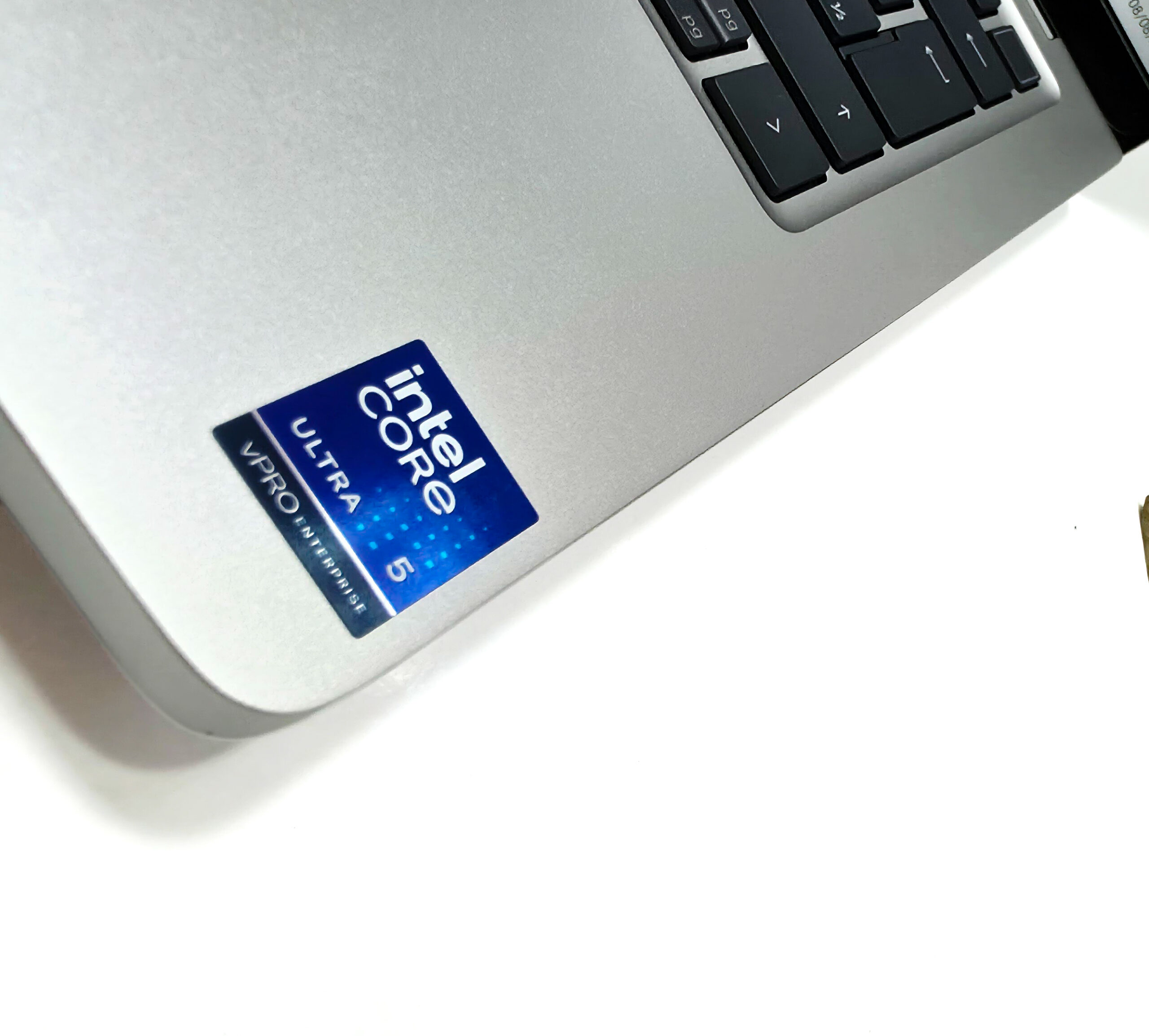 DELL PRO Plus-Ultra 5 235U 14Th-16Ram 512SSD-14" – Image 4