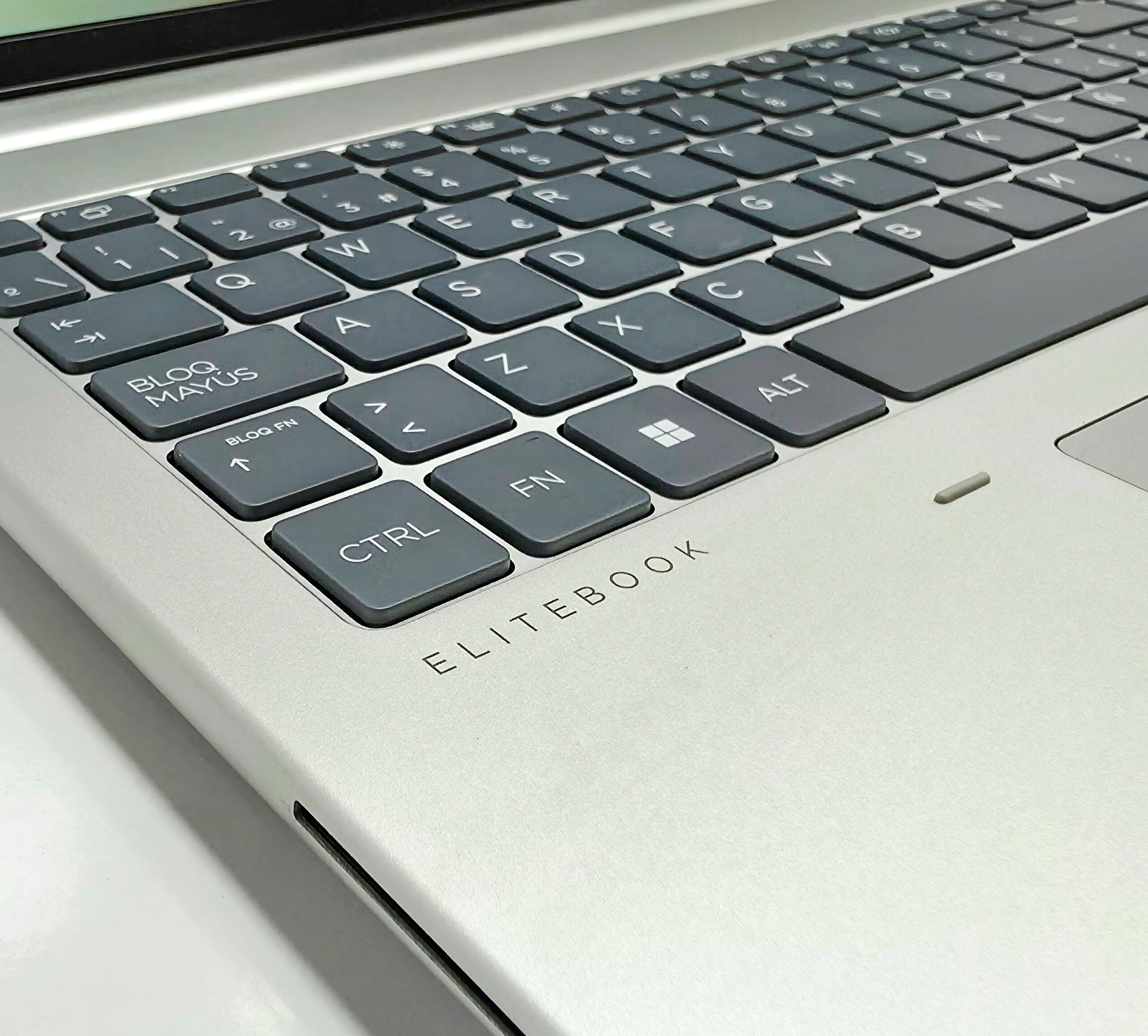 HP EliteBook G11-Ryzen5 Pro 13Th-16Ram 512SSD-16" – Image 3